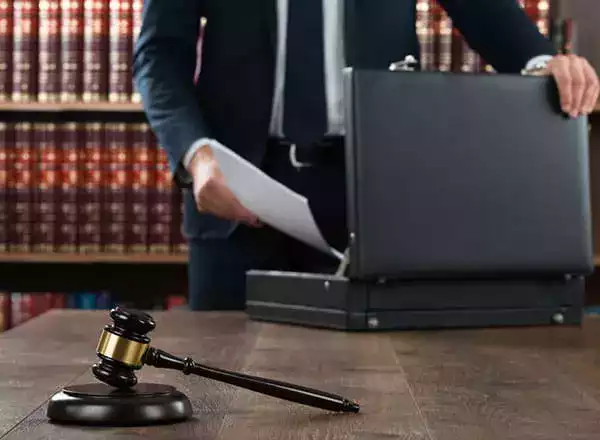 УСЛУГИ АДВОКАТА: ЗАЩИТА И ПРЕДСТАВИТЕЛЬСТВО В СУДЕ